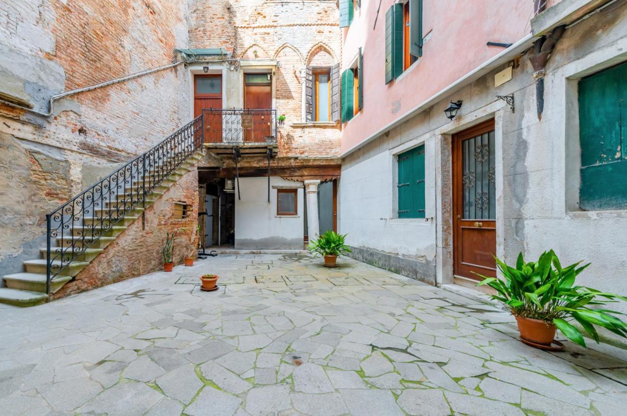 Cannaregio Romantic View Apartment Venice Exterior photo